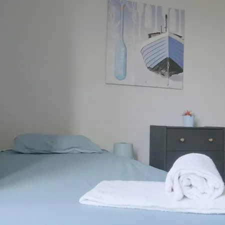 Surf House Hostel